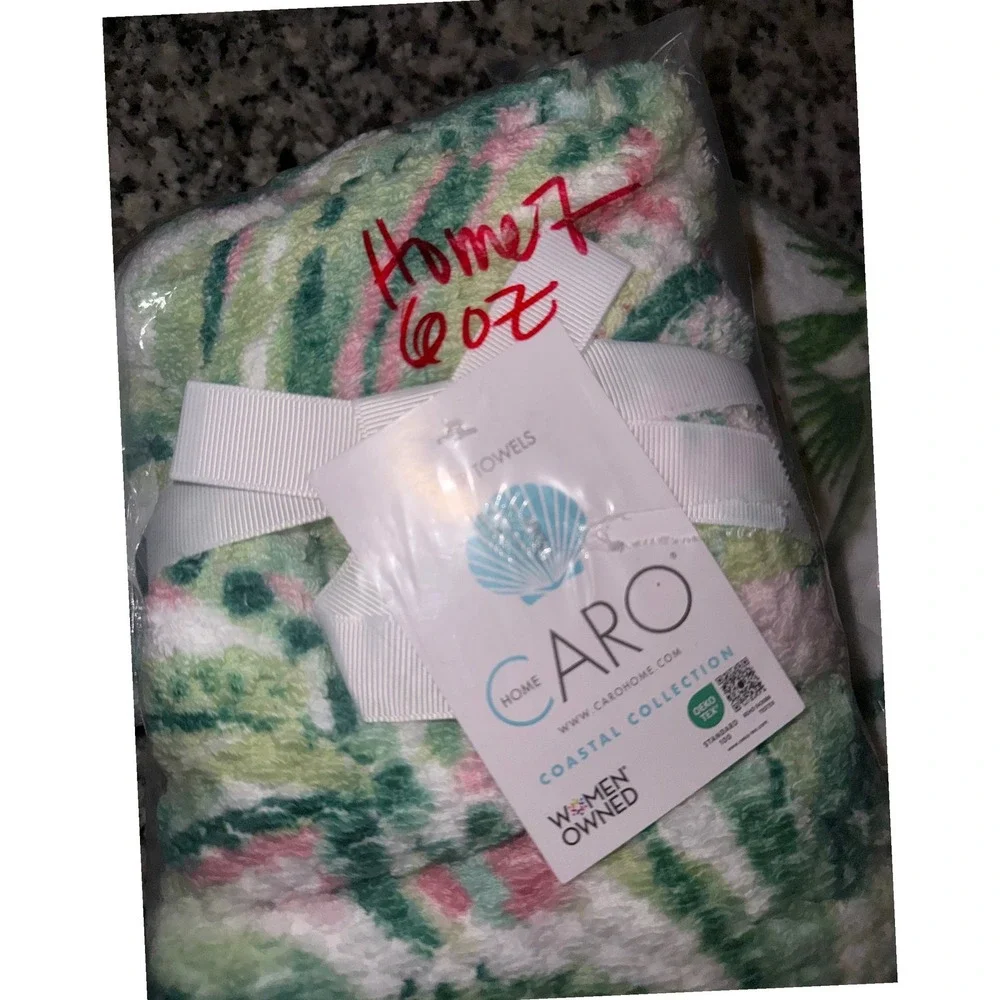 Caro Home Coastal Collection 2 Tip Towels Green Pink Floral Palm Leaf OEKO-TEX